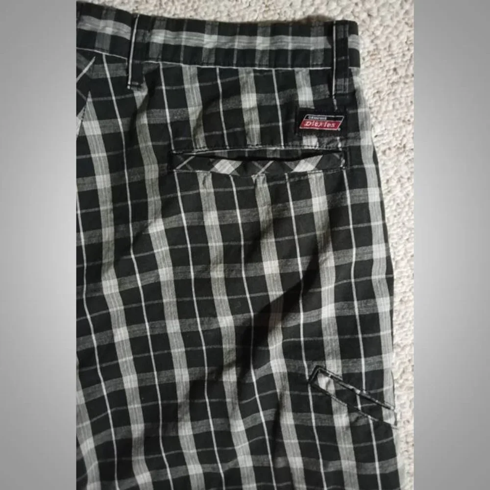 🔥 3/$20 Genuine Dickies shorts men's size 33 - Picture 4 of 5